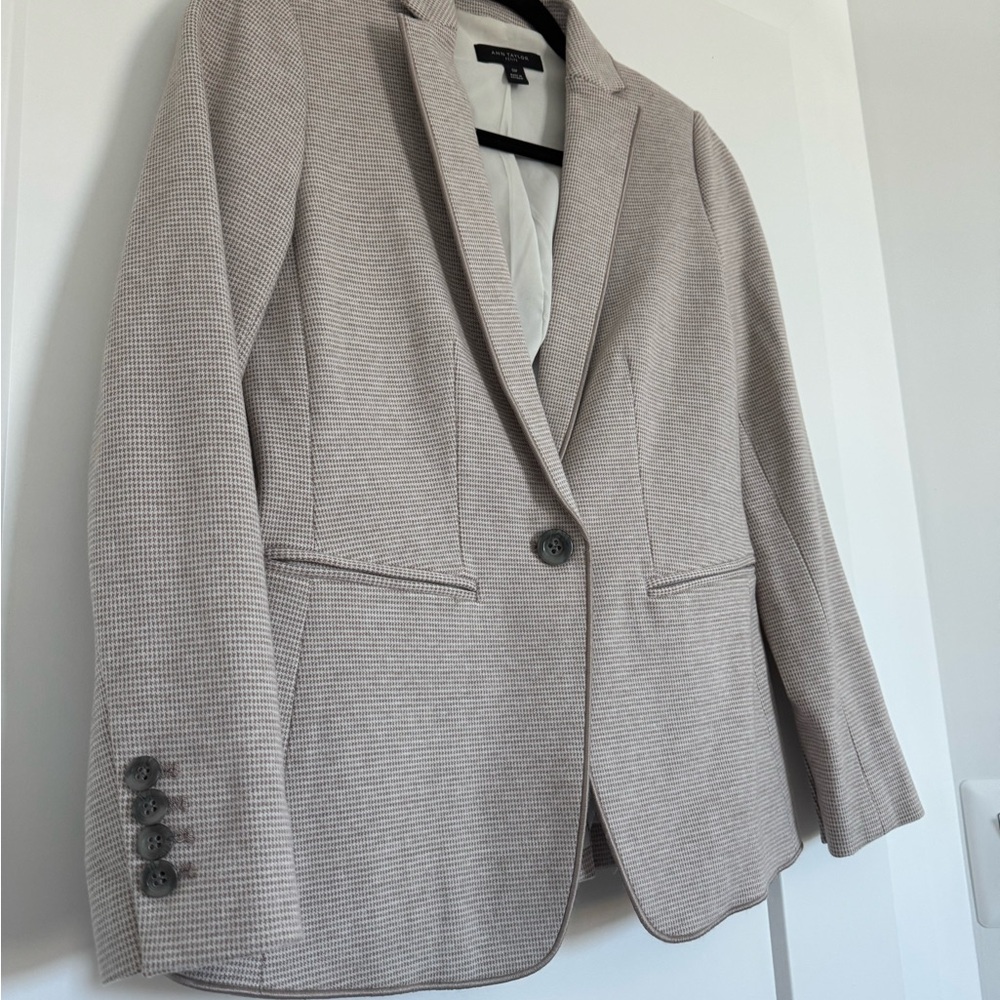 Women's Beige Blazer